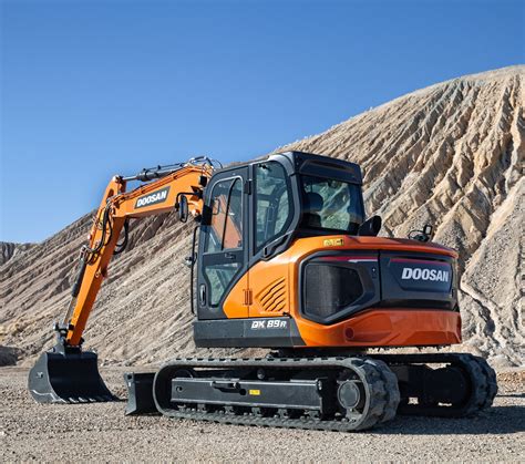 Develon unveils the DX89R-7, a new mini excavator | Equipment World