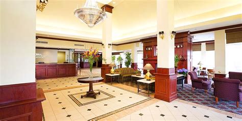 Hilton Garden Inn Montreal Airport | Travelzoo