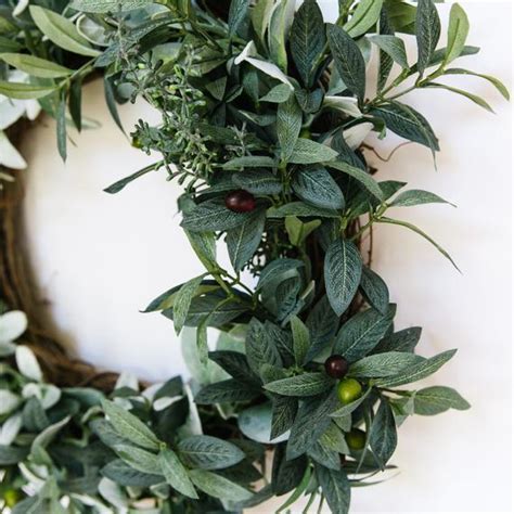 The OLIVE – One Simple Wreath