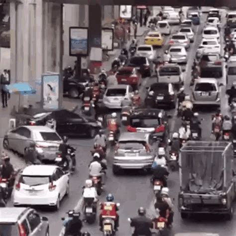 Traffic Jam Road Rage GIF - TrafficJam RoadRage DrivingCrazy - Discover & Share GIFs