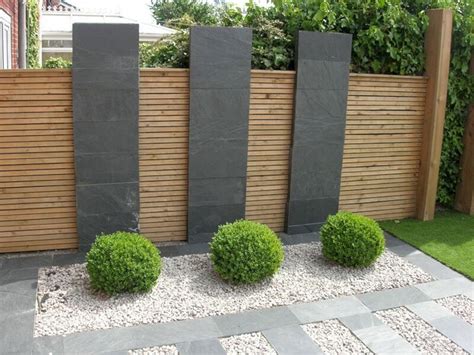 Awesome 10 Black Garden Fences Design for Black Garden | Modern garden design, Modern garden ...