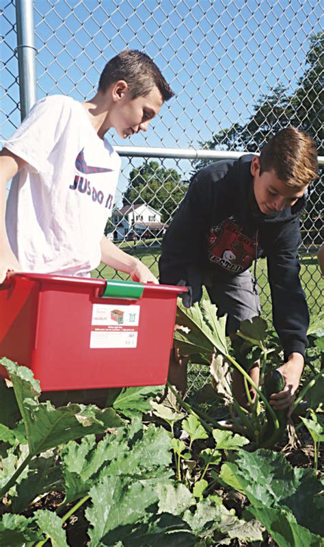 Edison Middle School students bringing in harvest | News, Sports, Jobs ...