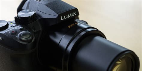 Panasonic Lumix FZ300 First Impressions Review - Reviewed.com Cameras