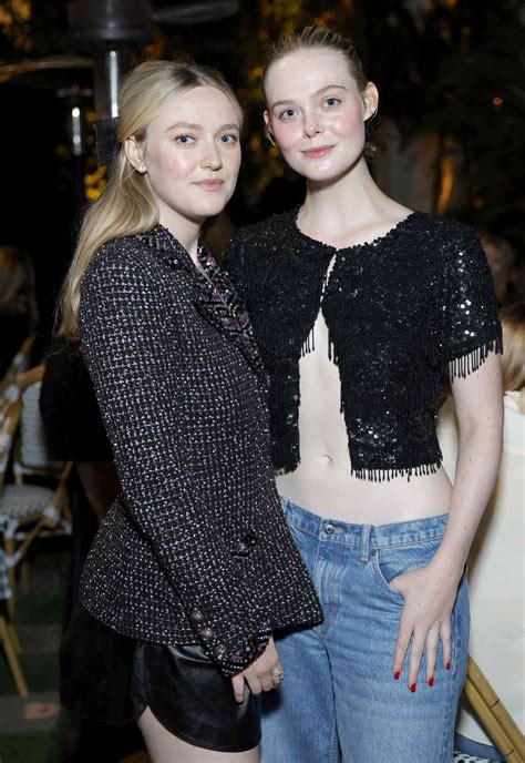 Elle Fanning Ve Dakota Fanning 2023