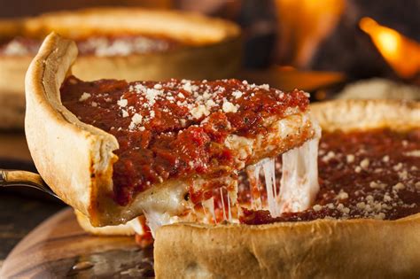 The Best Chicago Pizza Tours: Deep Dish, Thin Crust, and More (2024) - Quirky Travel Guy