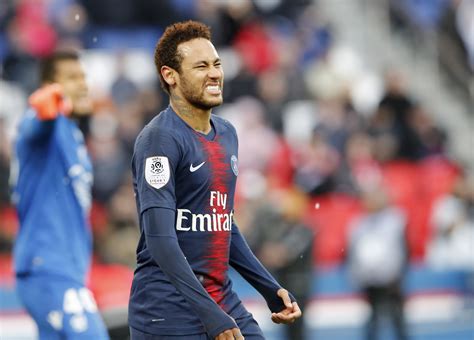 PSG striker Neymar suspended 3 matches after clash with fan