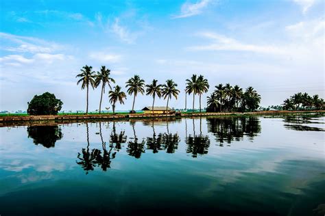 Alleppey or Kumarakom : Choice of Backwaters - Alleppey Houseboat Club