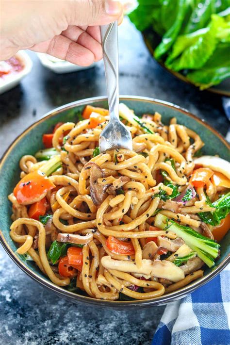 Vegan Stir Fry Udon Noodles, 30 Minute Spicy Stir fry Udon noodles