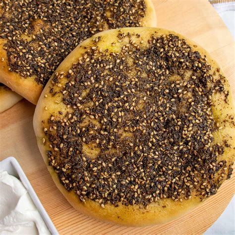 Za'atar Manakish (Lebanese Za'atar Bread) | Recipe Cart