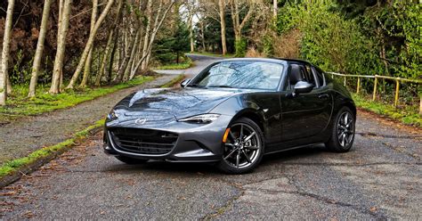 Video Review: Hardtop MX-5 Miata RF Gains Elegance but Loses Openness - The New York Times