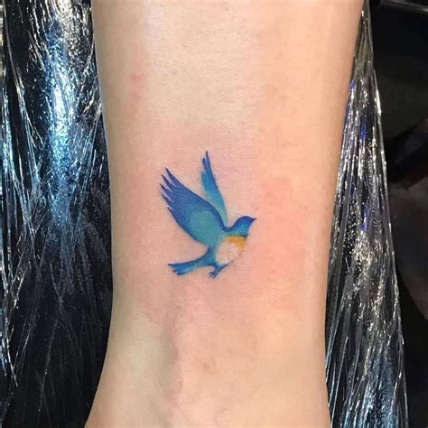 Top 61 des meilleures idées de tatouage de petits oiseaux | Troovez.com