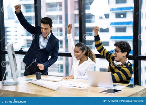 Business People Work in Teams while Working in the Office Stock Photo ...