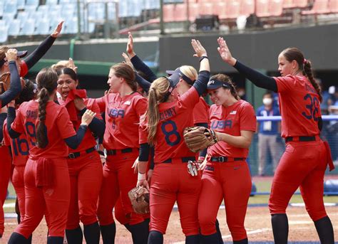 Team USA Softball Beats Italy in First Tokyo Olympics Win | PEOPLE.com