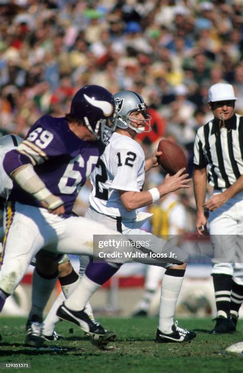 Oakland Raiders QB Ken Stabler in action vs Minnesota Vikings Doug ...