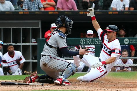 Carlos Correa, Dylan Bundy shine as Twins top White Sox 5-1