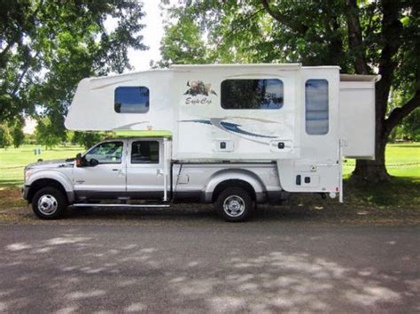 Eagle Cap Luxury Truck Camper Model | Slide in truck campers, Truck ...