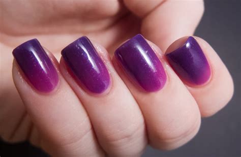 Top 6 Trending Color Changing Nail Polishes To Opt For