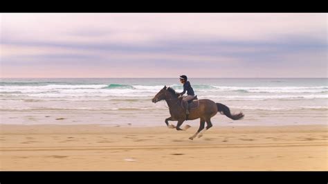 Wild Horse Riding on Perranporth Beach - Travel Channel - YouTube