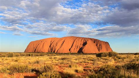 Aboriginal owners ban climbing Australia's sacred red rock | Adventure.com