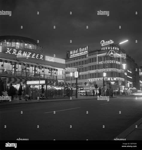 Kranzler-Eck in Berlin, 1964 Stock Photo - Alamy