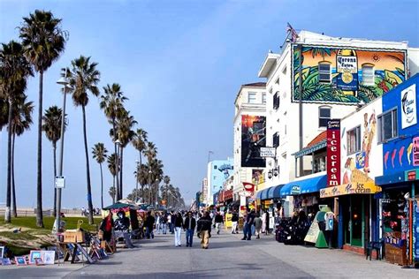 The Beach Neighborhood – Venice Digs