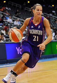 Basquetebol: TICHA PENICHEIRO