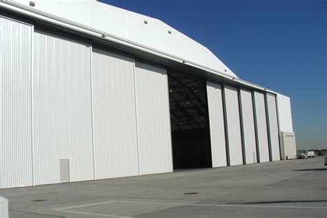 TechtradeDoors | Hangar Doors - Steel/Aluminum Sliding Hangar Doors