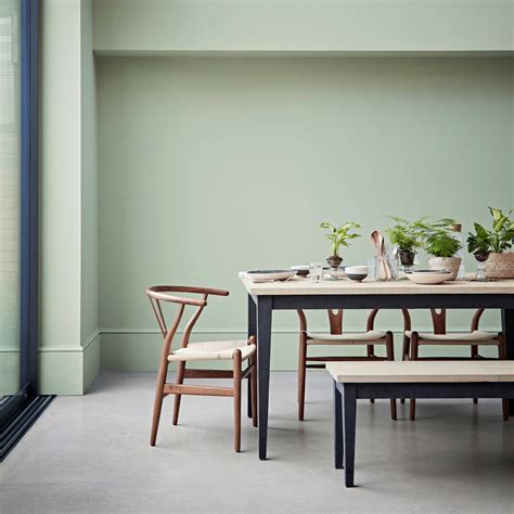 Crown Paints easyclean® Matt Emulsion – Greens | Decor 8 Stornoway