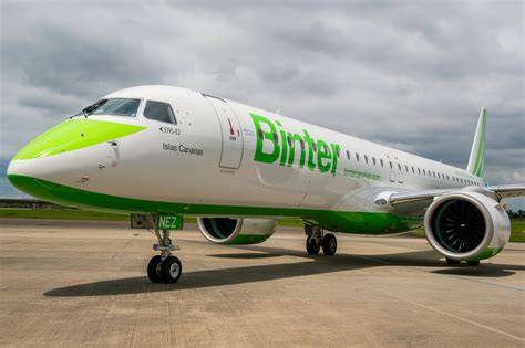 Embraer entrega a la aerolínea española Binter su primer jet, modelo ...