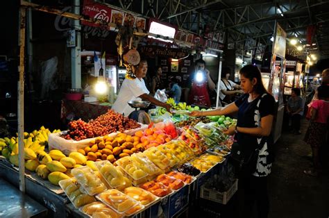 Hua Hin night market - Rest Detail Hotel