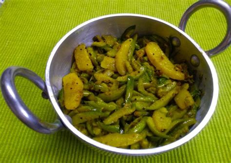 Simple Way to Prepare Homemade Tinda potato sabji - cookandrecipe.com