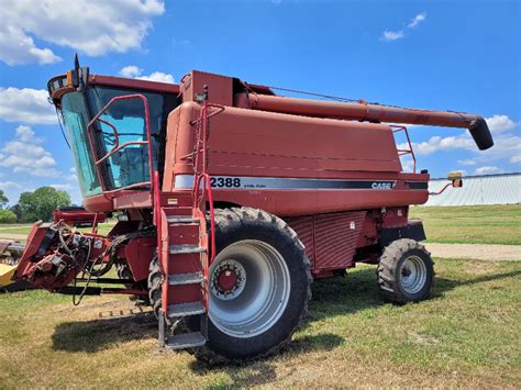 2002 CASE IH 2388 COMBINE 2940678 USED