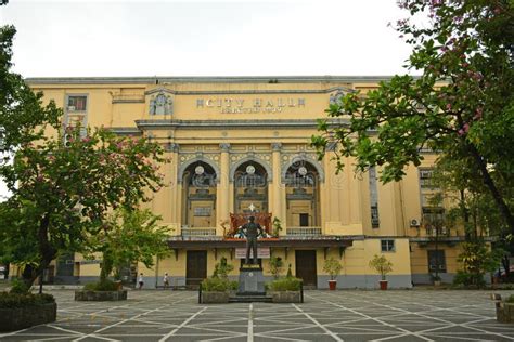 Manila City Hall Facade in Manila, Philippines Editorial Stock Photo ...