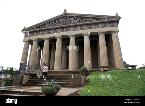 the parthenon replica art museum in Nashville Tennessee USA Stock Photo ...