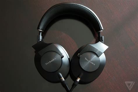 Technics has the best new headphones at CES - The Verge