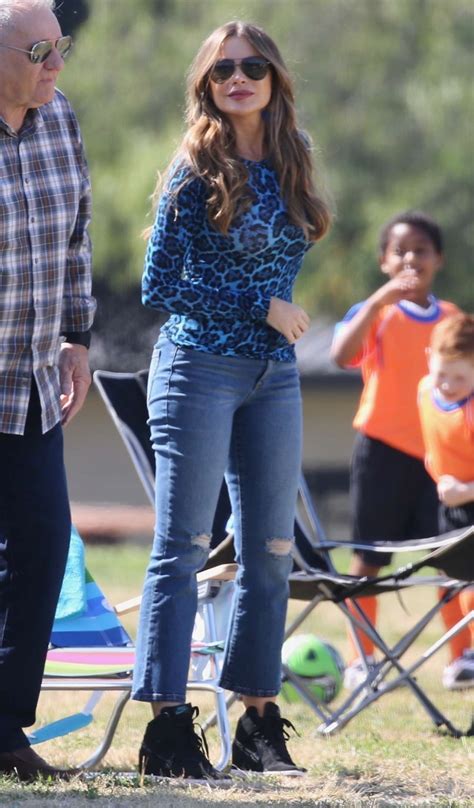 Sofia Vergara – Filming ‘Modern Family’ set in Los Angeles – GotCeleb