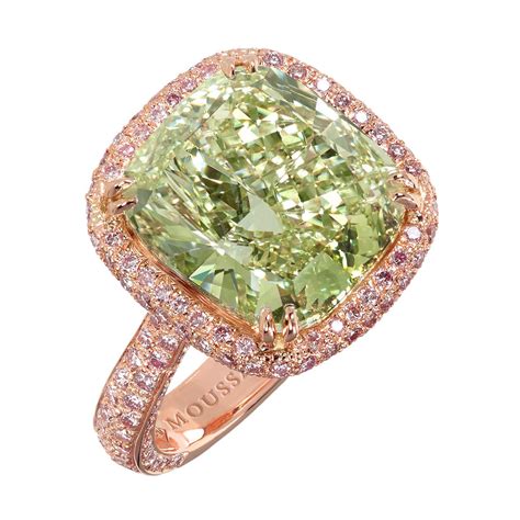 6.51-carat Natural Fancy Yellowish Green diamond ring | Moussaieff | The Jewellery Editor