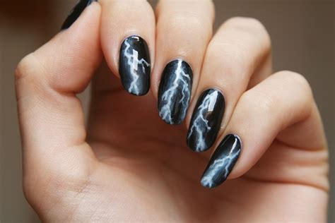 Lightning nail art tutorial (glow in the dark!) | Dark nail art, Dark ...