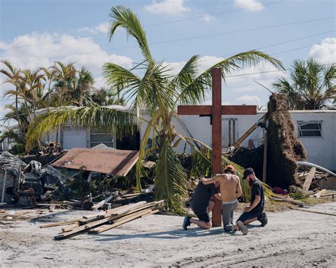 Surviving Hurricane Ian in a Fort Myers Apartment Complex | The New Yorker