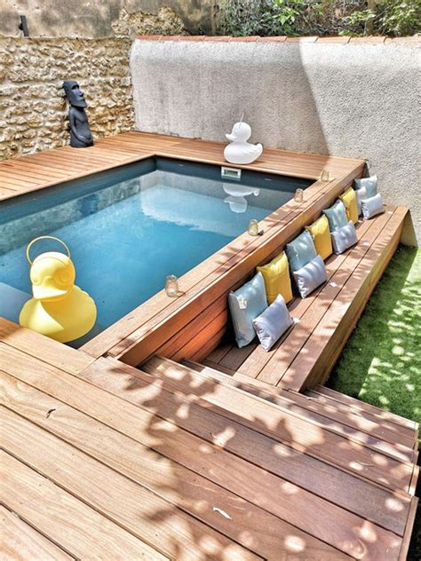 21 Mini Pool Deck Designs For Backyard Relaxing | Housetodecor.com