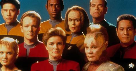 'Star Trek: Voyager' Actress Jennifer Lien Arrested For 'Exposing Herself To Three Children ...