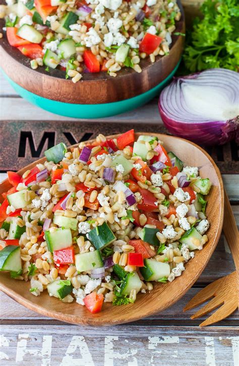 Heathy Greek Freekeh Salad Recipe - Peas and Crayons