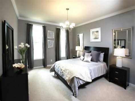 29 of the Best Gray Paint Colors for Bedroom（寝室に最適なグレーのペイントカラー）。 #17位はゴージャス | Market tay