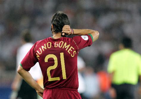 Nuno Gomes Portugal Wallpapers ~ Football wallpapers, pictures and ...