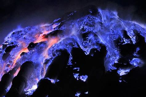 Electric blue lava | Blue Lava Erupts in Indonesia's Kawah Ijen Volcano, Fascinating Yet Scary ...