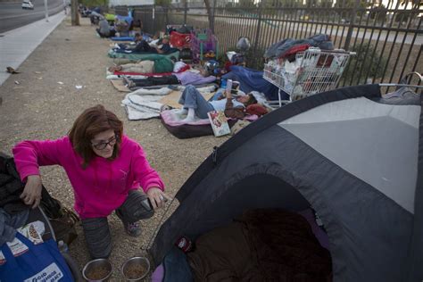 More Las Vegas homeless living without shelter, census shows | Local Las Vegas | Local