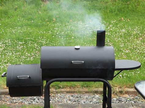 How to Smoke a Ham in an Electric Smoker: A Beginners Guide - Pioneer Smoke House