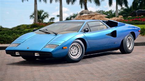 Lamborghini Countach - specifications, features, photos, videos