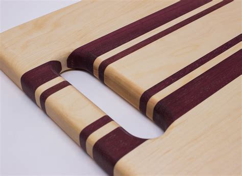 Maple and Purpleheart with Handle Cutting Board – Rockford Woodcrafts