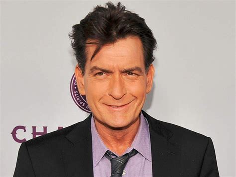 La valeur nette de Charlie Sheen 2023 : Combien d'argent Charlie Sheen ...